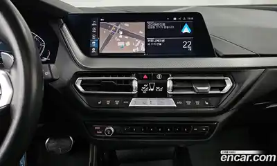 BMW 1-Series 2021 2.0 Автомат в Москве № 228825, миниатюра 2