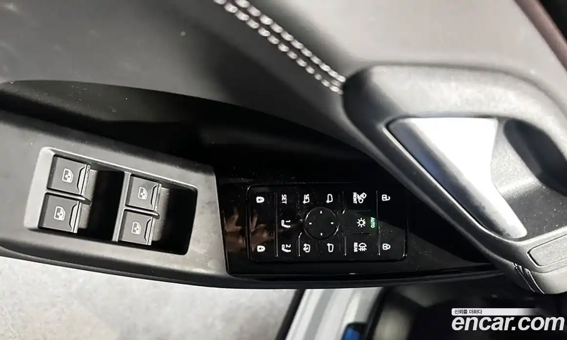 Audi Q6 e-tron 2025 Автомат в Москве № 230290, фото 17