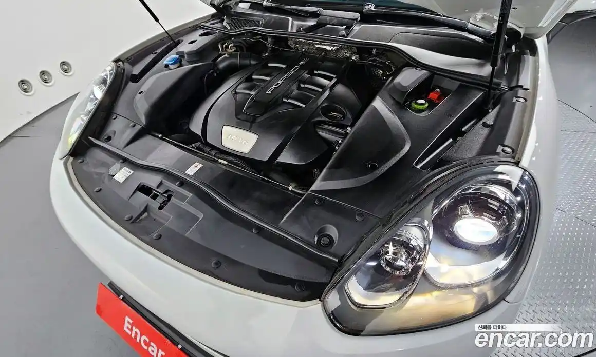 Porsche Cayenne 2016 3.0 Автомат в Москве № 231001, фото 2