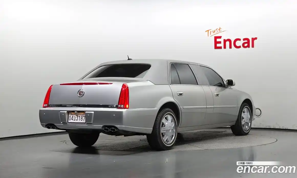 Cadillac DTS 2008 4.6 Автомат в Москве № 256390, фото 2