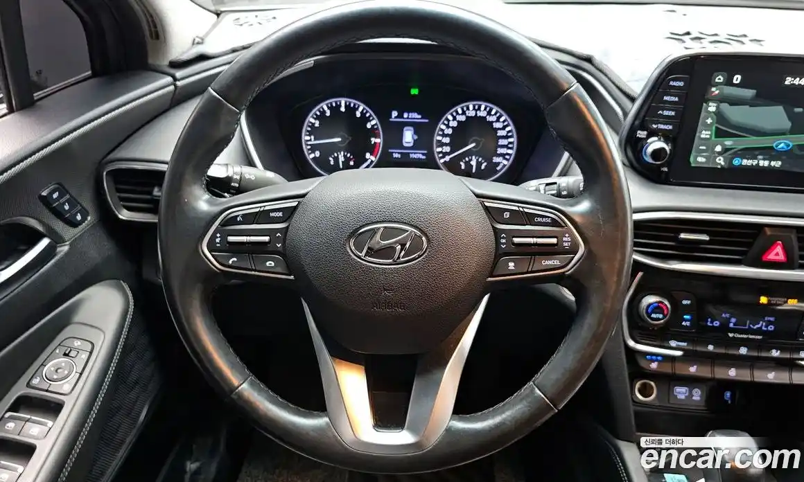 Hyundai Santa Fe 2020 2.0 Автомат в Москве № 280575, фото 16