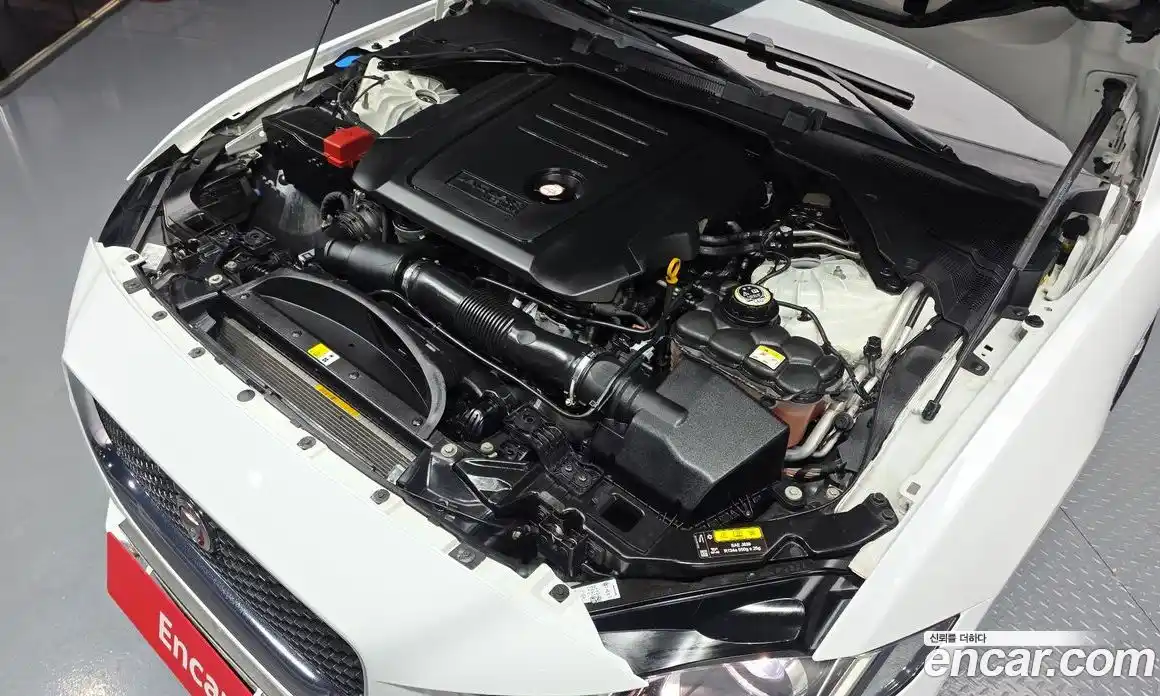 Jaguar XE 2016 2.0 Автомат в Москве № 305054, фото 19