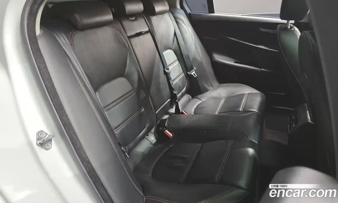 Jaguar XE 2016 2.0 Автомат в Москве № 305054, фото 2