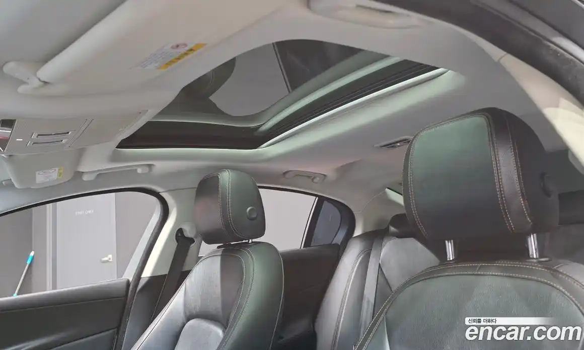 Jaguar XE 2016 2.0 Автомат в Москве № 305054, фото 5