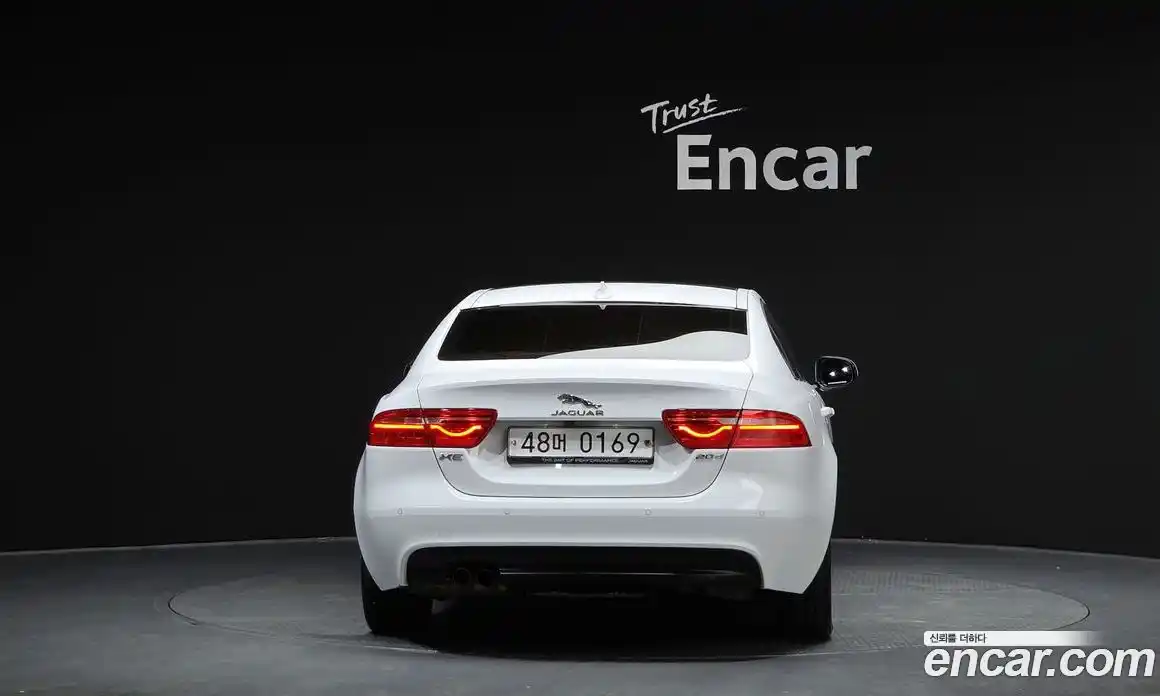 Jaguar XE 2016 2.0 Автомат в Москве № 305054, фото 7