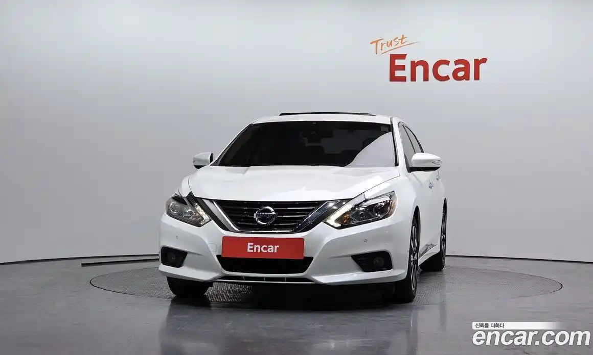 Nissan Altima 2018 2.5 Автомат в Москве № 310353, фото 13