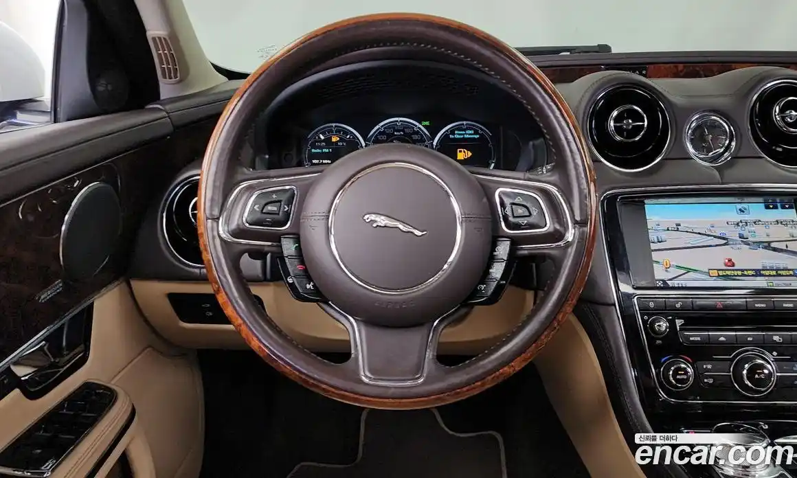 Jaguar XJ 2013 3.0 Автомат в Москве № 331536, фото 14