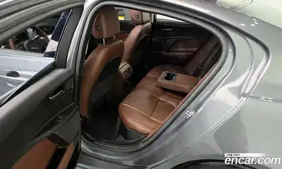 Jaguar XE 2017 2.0 Автомат в Москве № 335835, миниатюра 11