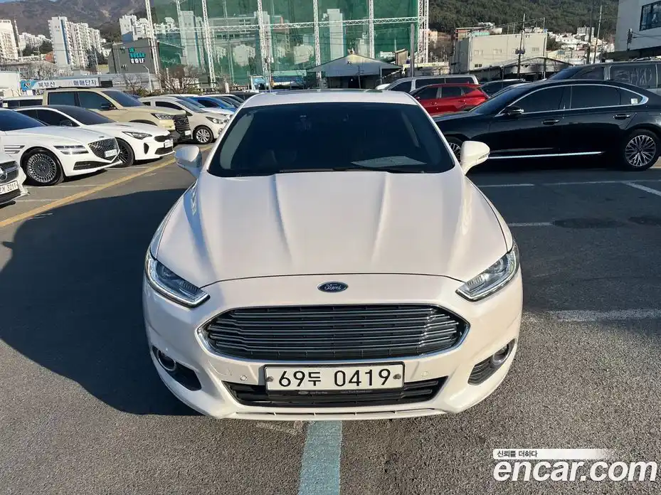 Ford Mondeo 2015 2.0 Автомат в Москве № 337518, фото 1