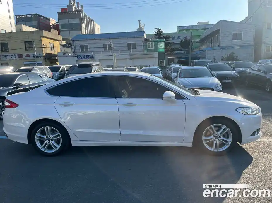 Ford Mondeo 2015 2.0 Автомат в Москве № 337518, фото 6