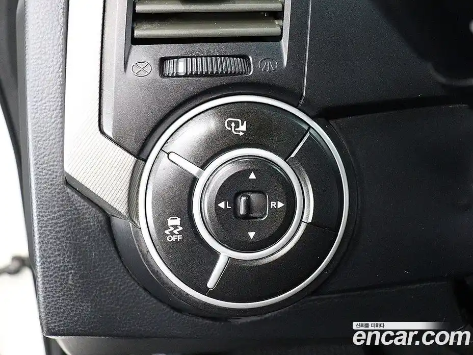 SsangYong Korando 2012 2.0 Автомат в Москве № 342071, фото 13