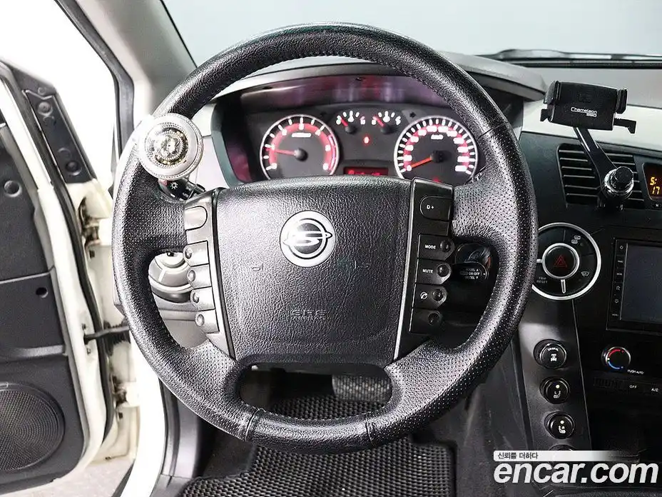 SsangYong Korando 2012 2.0 Автомат в Москве № 342071, фото 16