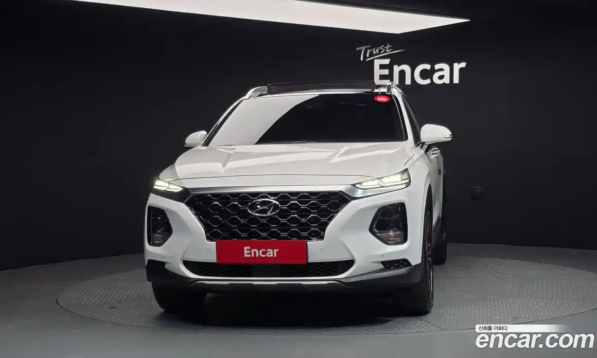 Hyundai Santa Fe 2020 2.0 Автомат в Москве № 355594, фото 3