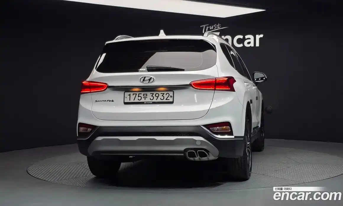 Hyundai Santa Fe 2020 2.0 Автомат в Москве № 355594, фото 4