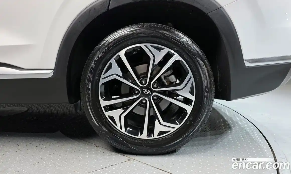 Hyundai Santa Fe 2020 2.0 Автомат в Москве № 355594, фото 5