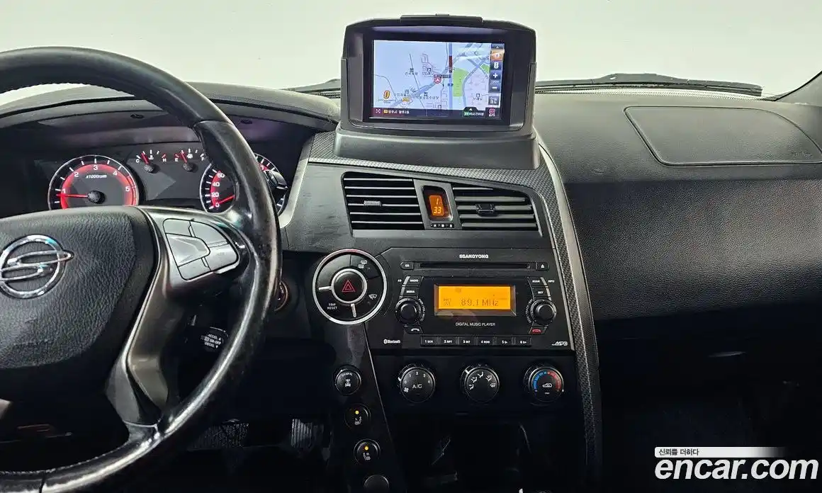 SsangYong Korando 2015 2.0 Автомат в Москве № 369461, фото 14