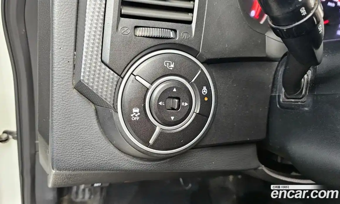 SsangYong Korando 2015 2.0 Автомат в Москве № 369461, фото 18