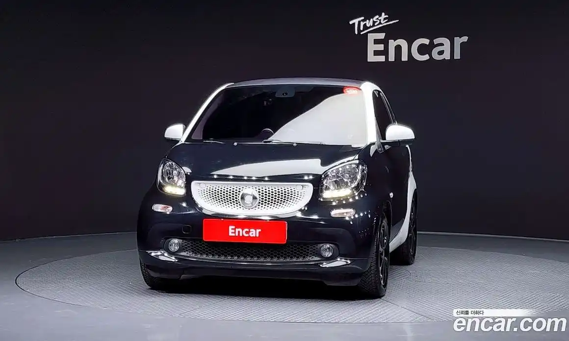 Smart Fortwo 2015 1.0 Автомат в Москве № 381689, фото 3