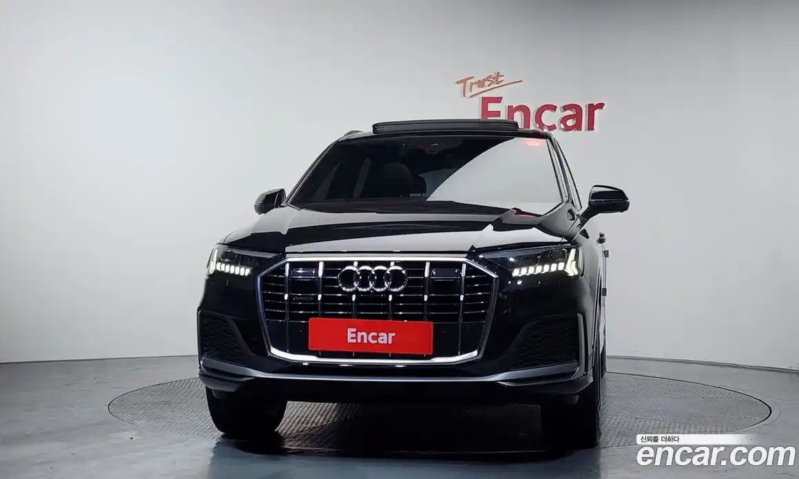 Audi Q7 2021 3.0 Автомат в Москве № 391700, фото 3