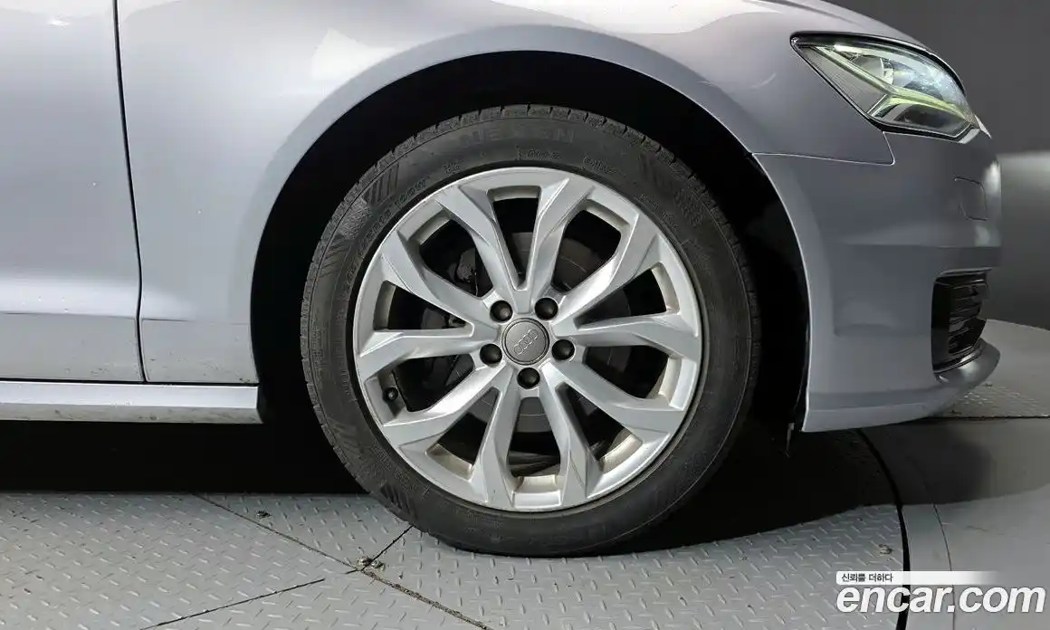 Audi A6 2016 2.0 Автомат в Москве № 414986, фото 5