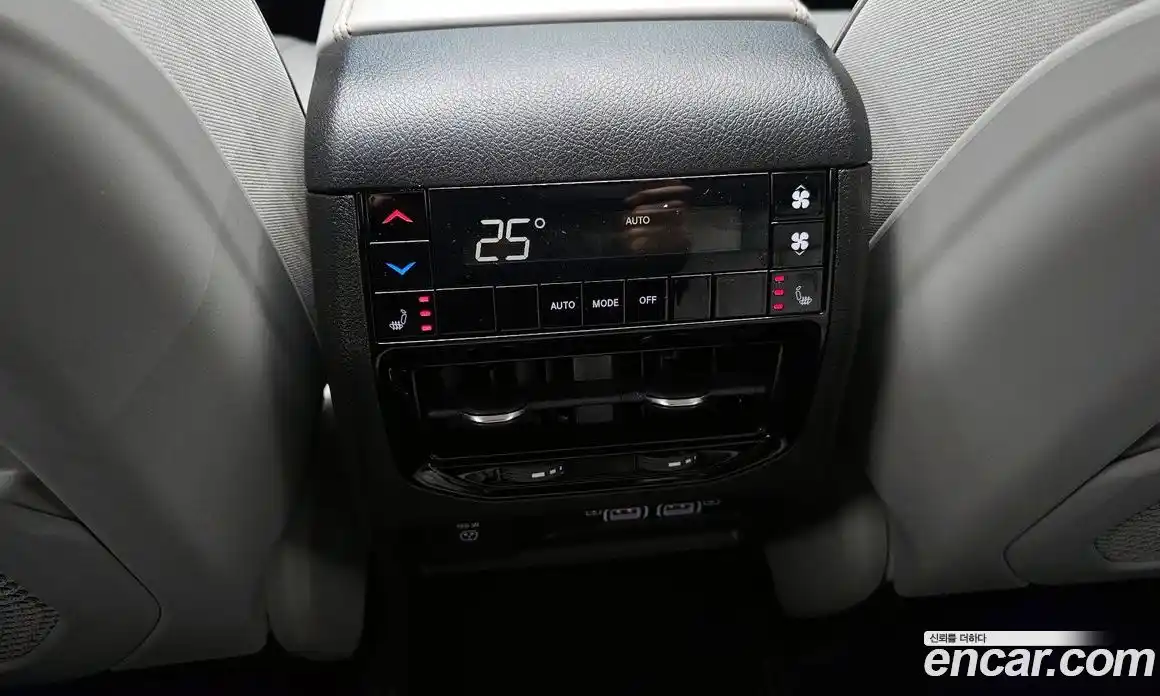 Jeep Cherokee 2021 3.6 Автомат в Москве № 432602, фото 17