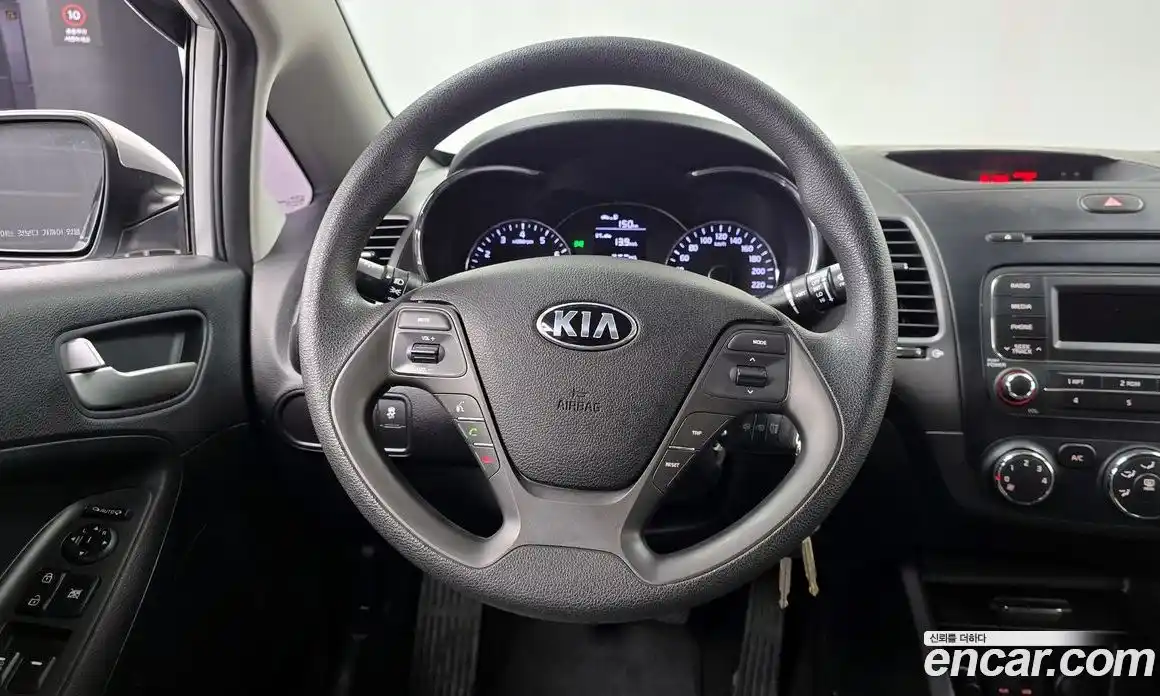 Kia K3 2014 1.6 Механическая в Москве № 461110, фото 13