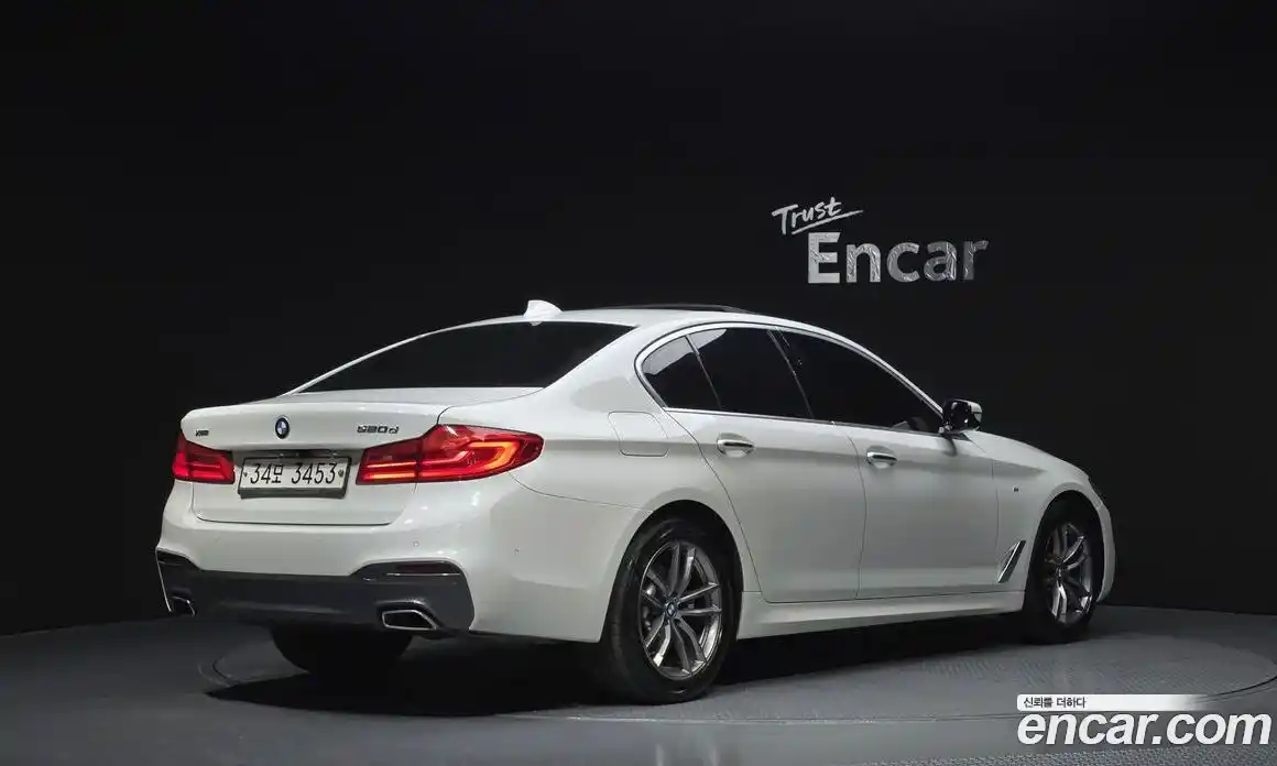 BMW 5-Series 2018 2.0 Автомат в Москве № 465533, фото 2