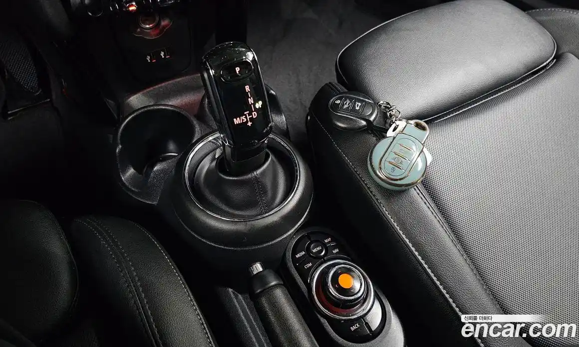 Mini Cooper 2020 1.5 Автомат в Москве № 471747, фото 8