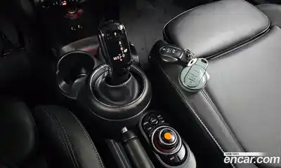 Mini Cooper 2020 1.5 Автомат в Москве № 471747, миниатюра 8