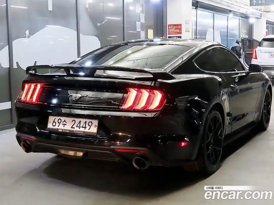 Ford Mustang 2018 2.3 Автомат в Москве № 473682, фото 4