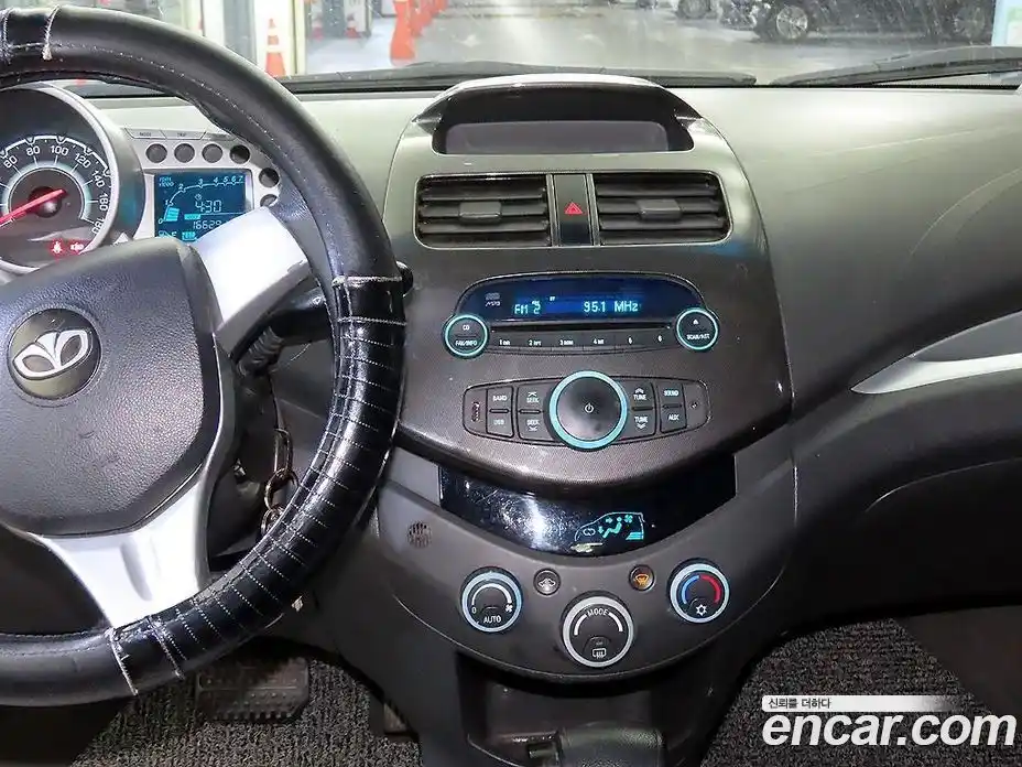 Chevrolet Matiz 2011 1.0 Автомат в Москве № 66826, фото 11