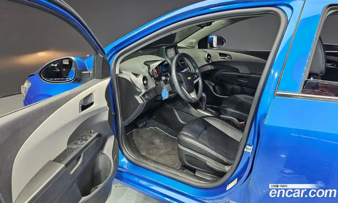 Chevrolet Aveo 2012 1.6 Автомат в Москве № 68025, фото 6