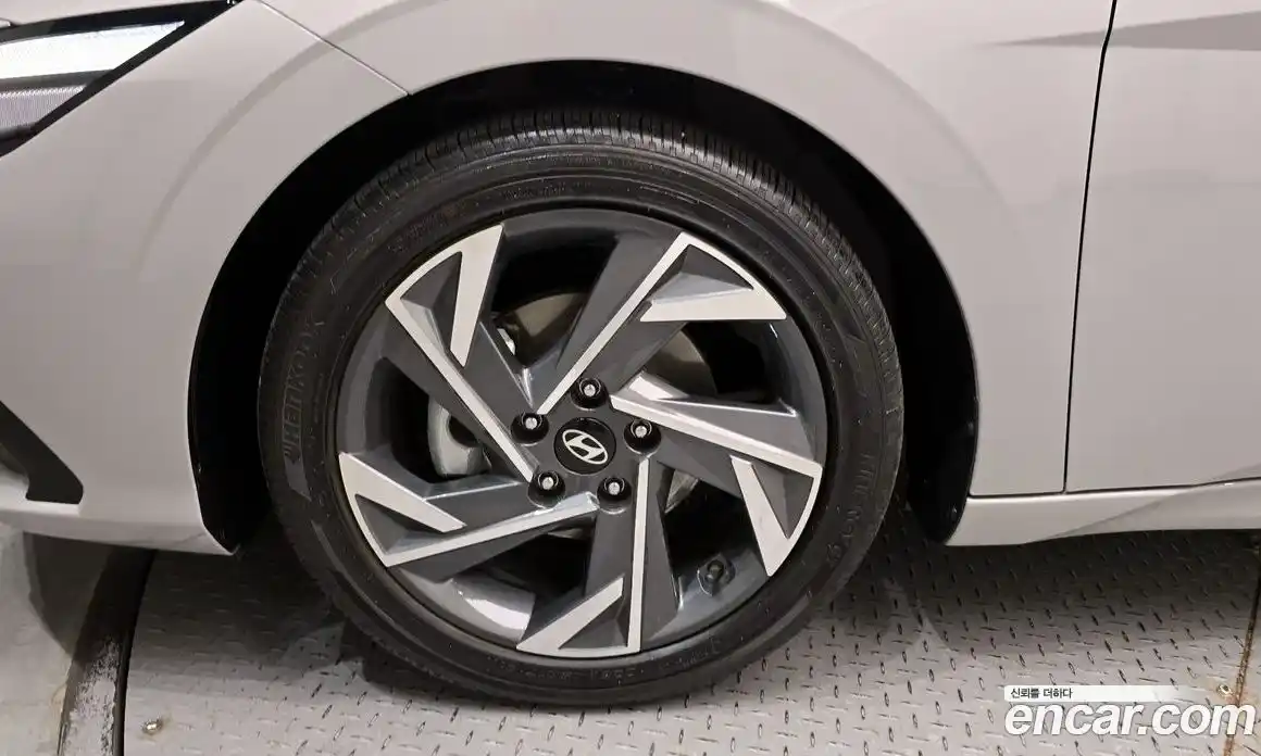 Hyundai Avante 2024 1.6 Автомат в Москве № 8243, фото 17