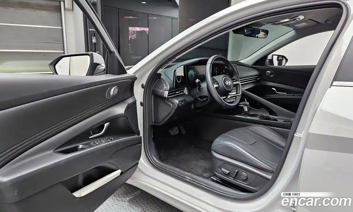 Hyundai Avante 2024 1.6 Автомат в Москве № 8243, фото 5