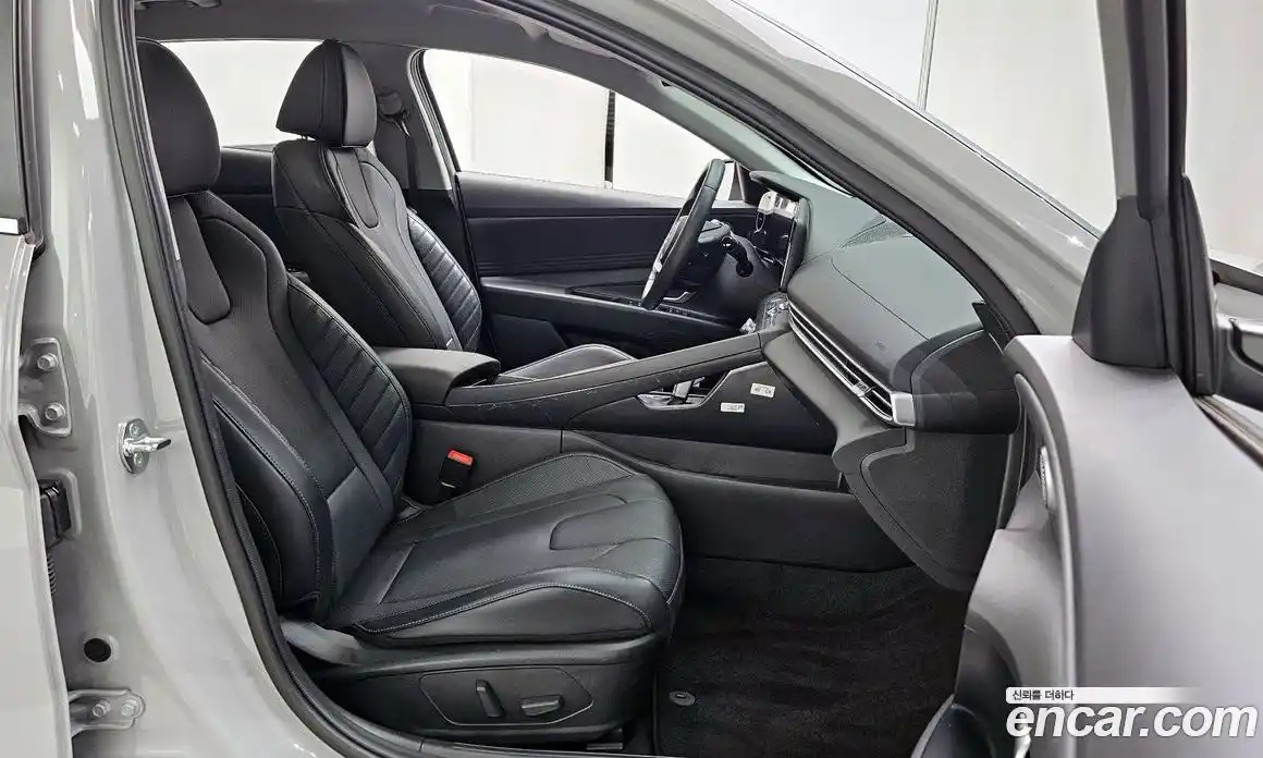 Hyundai Avante 2024 1.6 Автомат в Москве № 8243, фото 10