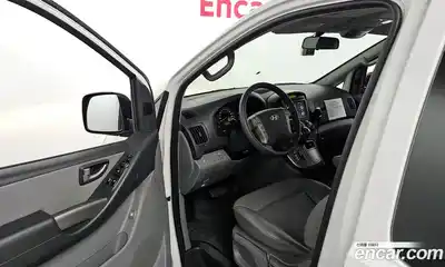 Hyundai Starex 2015 2.5 Автомат в Москве № 9194, миниатюра 3