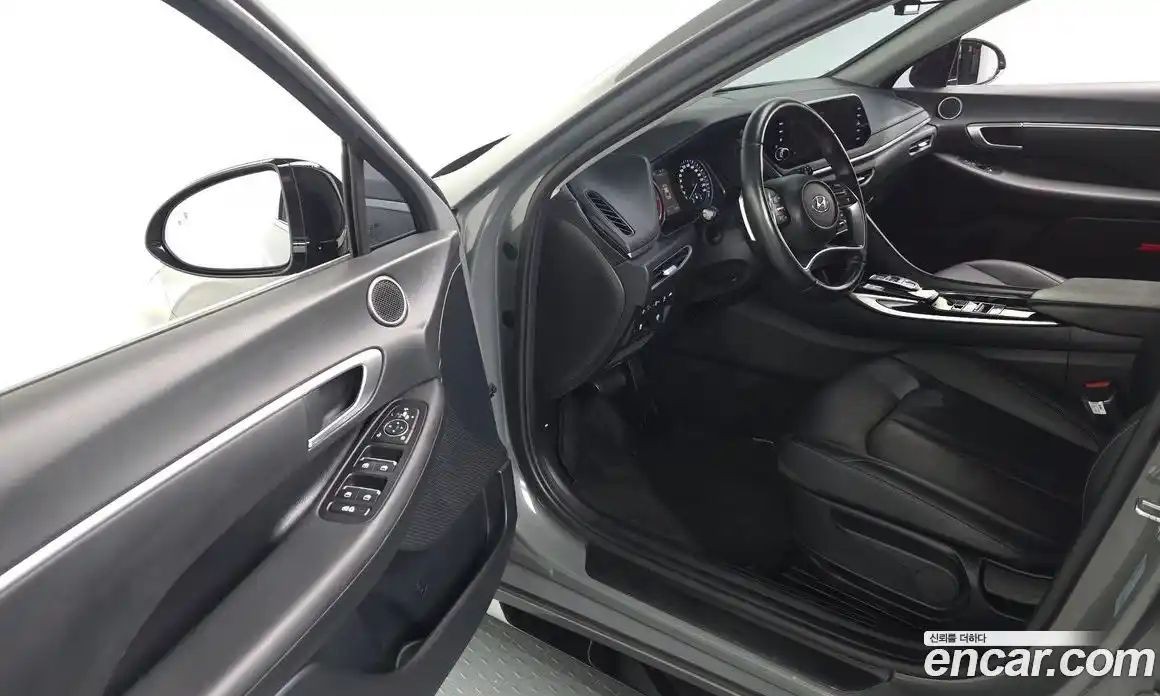 Hyundai Sonata 2022 1.6 Автомат в Москве № 94037, фото 11