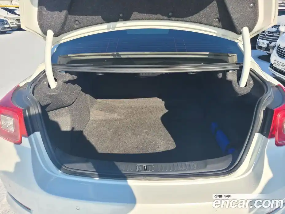 Chevrolet Malibu 2015 2.4 Автомат в Москве № 105319, фото 20