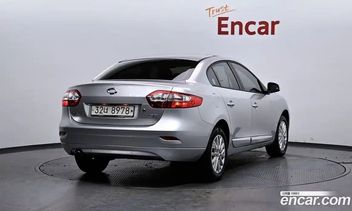 Renault SM3 2014 1.6 Автомат в Москве № 106801, фото 16