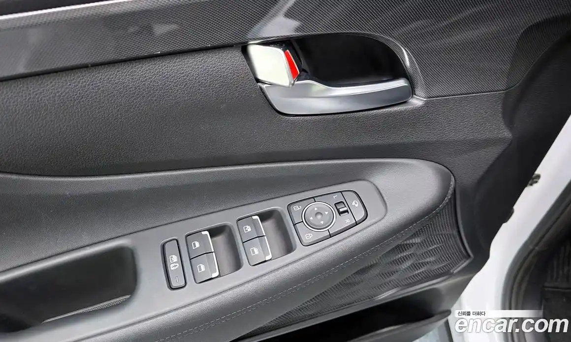 Hyundai Santa Fe 2023 2.5 Автомат в Москве № 108887, фото 15