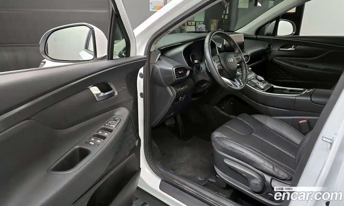 Hyundai Santa Fe 2023 2.5 Автомат в Москве № 108887, фото 19