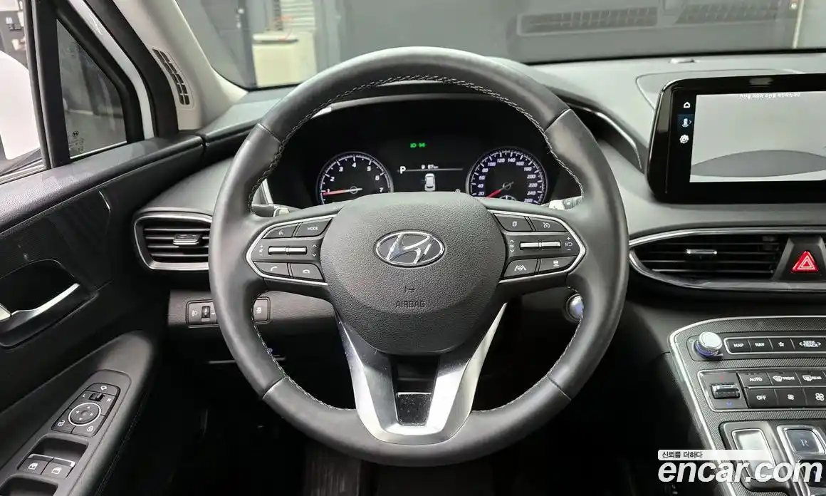 Hyundai Santa Fe 2023 2.5 Автомат в Москве № 108887, фото 20