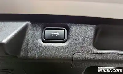 Hyundai Santa Fe 2023 2.5 Автомат в Москве № 108887, миниатюра 3