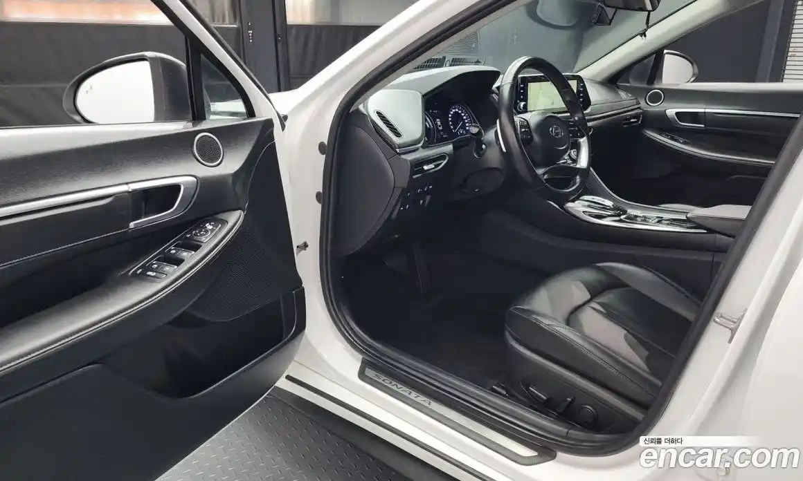 Hyundai Sonata 2023 2.0 Автомат в Москве № 109473, фото 10