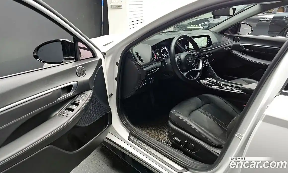 Hyundai Sonata 2022 2.0 Автомат в Москве № 111652, фото 17