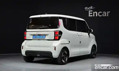 Kia Ray 2024 0.1 Автомат в Москве № 115518, миниатюра 2