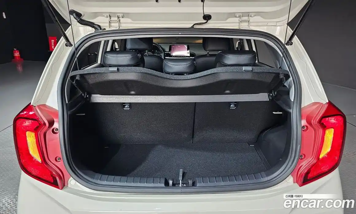 Kia Morning 2023 1.0 Автомат в Москве № 115570, фото 15