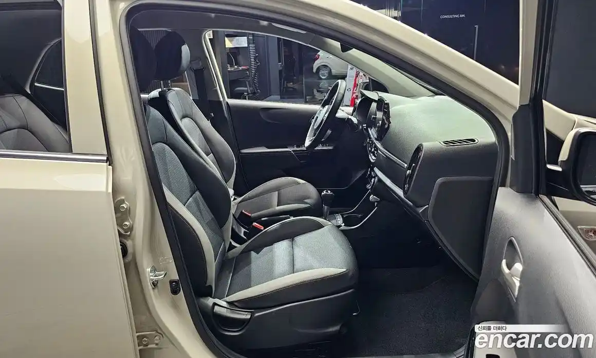 Kia Morning 2023 1.0 Автомат в Москве № 115570, фото 20