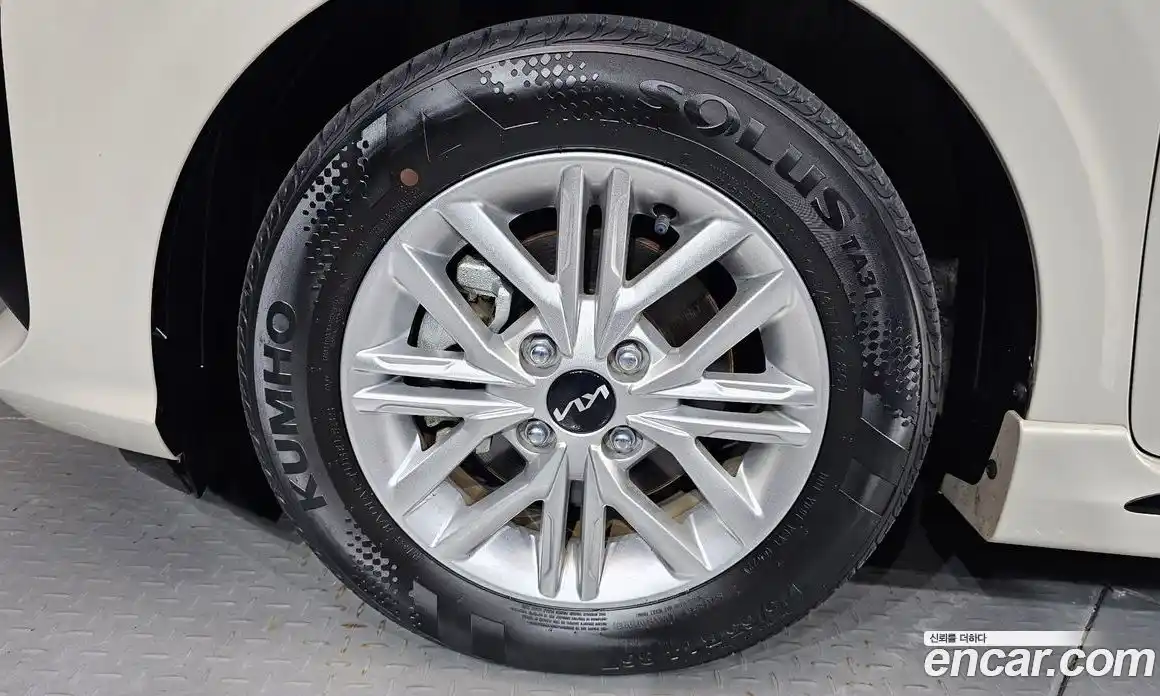 Kia Morning 2023 1.0 Автомат в Москве № 115570, фото 8