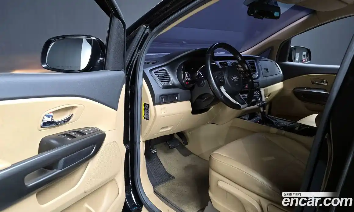 Kia Canival 2018 2.2 Автомат в Москве № 120476, фото 6